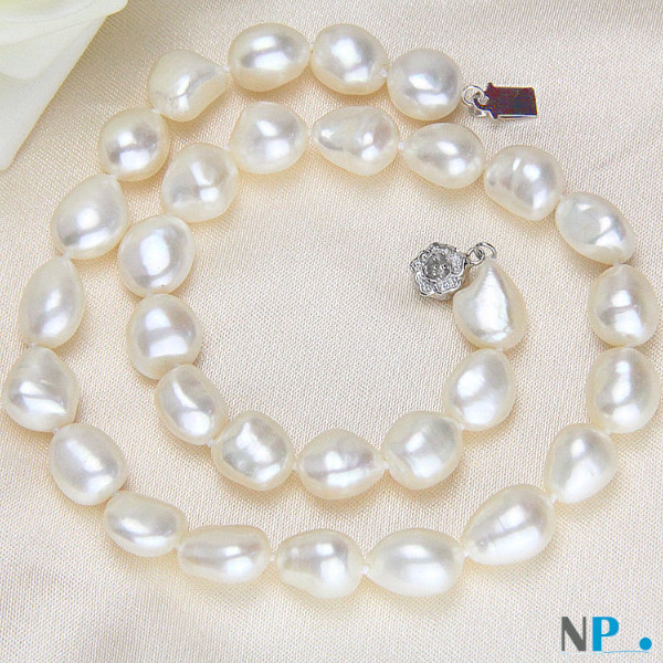 Collana di perle barocche  d'acqua dolce bianche