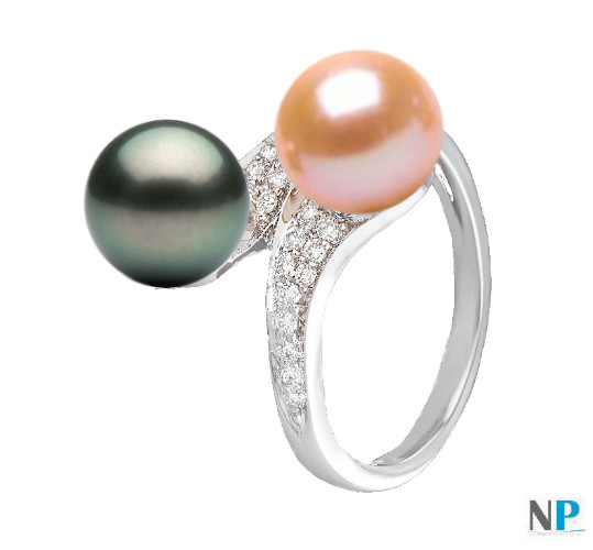 Anello You&Me, Oro bianco 18k con perla rosa pesca dolcehadama e perla nera di Tahiti