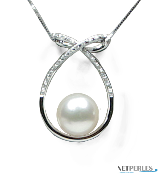 Pendente oro bianco 18k con diamanti e Perla Acqua Dolce bianca