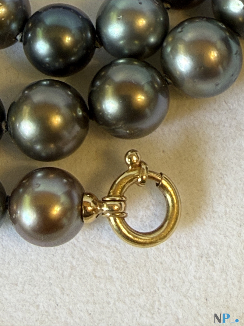 Collana di perle nere di Tahiti
