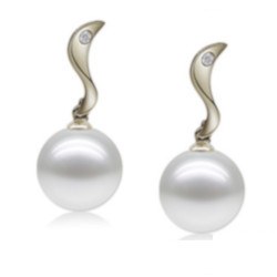 Orecchini in argento 925 con zirconi e perle di coltura Akoya AAA