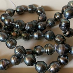 Collana 45 cm composta con perle di Tahiti nere da 12,5 a 14 mm Barocche