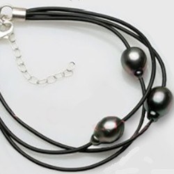 Bracciale 3 lacci di cuoio Argento 925 18-22 cm, 3 perle 9-10 mm Tahiti DROP AA+