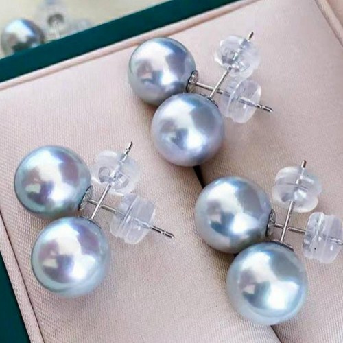 Orecchini oro bianco 18k e silicone con perle blu Akoya 8 mm di qualità AAA