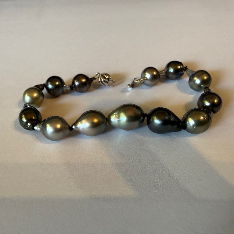 Braccialetto composto con perle di Tahiti nere da 8,5-11 mm Barocche