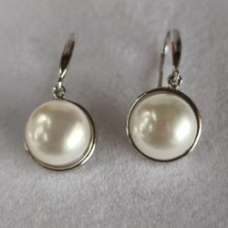 Orecchini in argento 925 e perle di Acqua Dolce AA+ a bottone