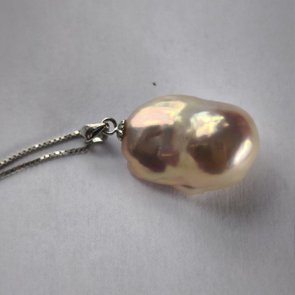 Pendente e catenina Argento 925 Perla Fireball Acqua Dolce 12x17 mm colore metallico bianco rosato