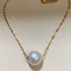 Perle d'Acqua Dolce 9,5 mm con cerchi in oro 18k e catenella Oro 18k 45 cm